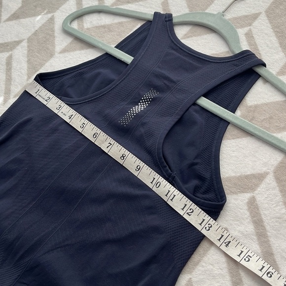 Athleta Finish Fast Racerback Tank Navy Ruched Sides Sleeveless size Small - Picture 9 of 10